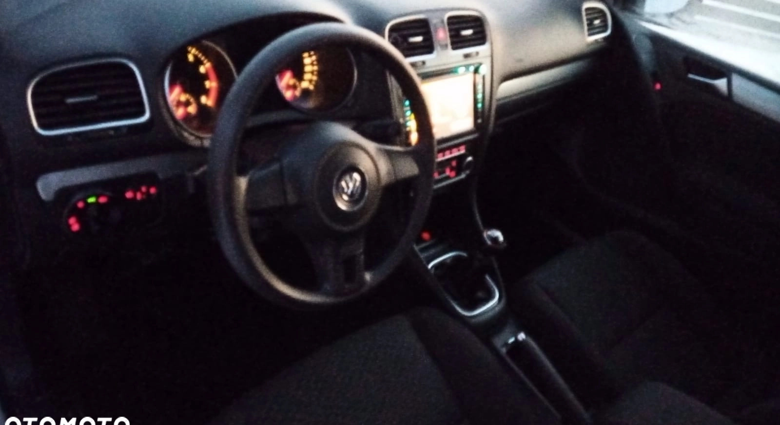 Volkswagen Golf cena 25300 przebieg: 196000, rok produkcji 2010 z Kielce małe 172